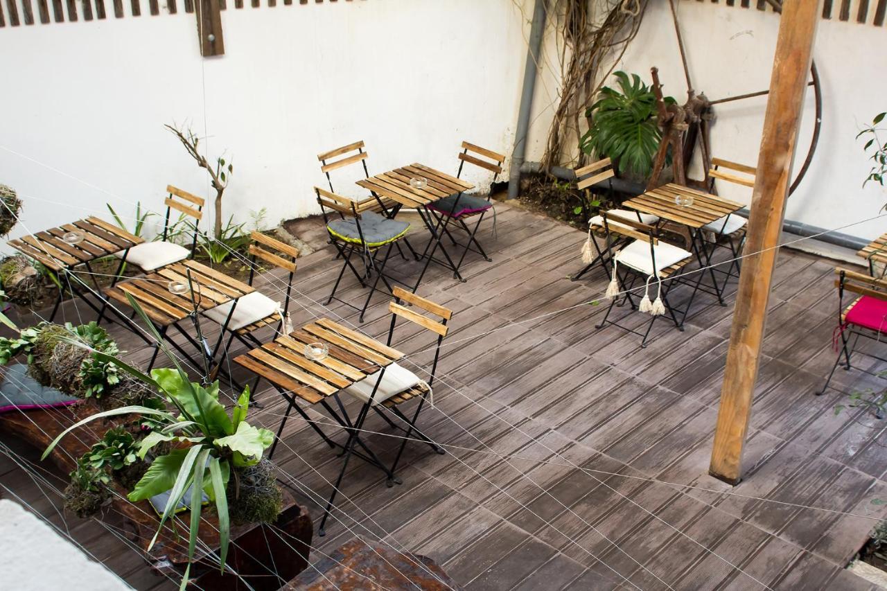 Feel At Home Guest House 欧瓦 外观 照片