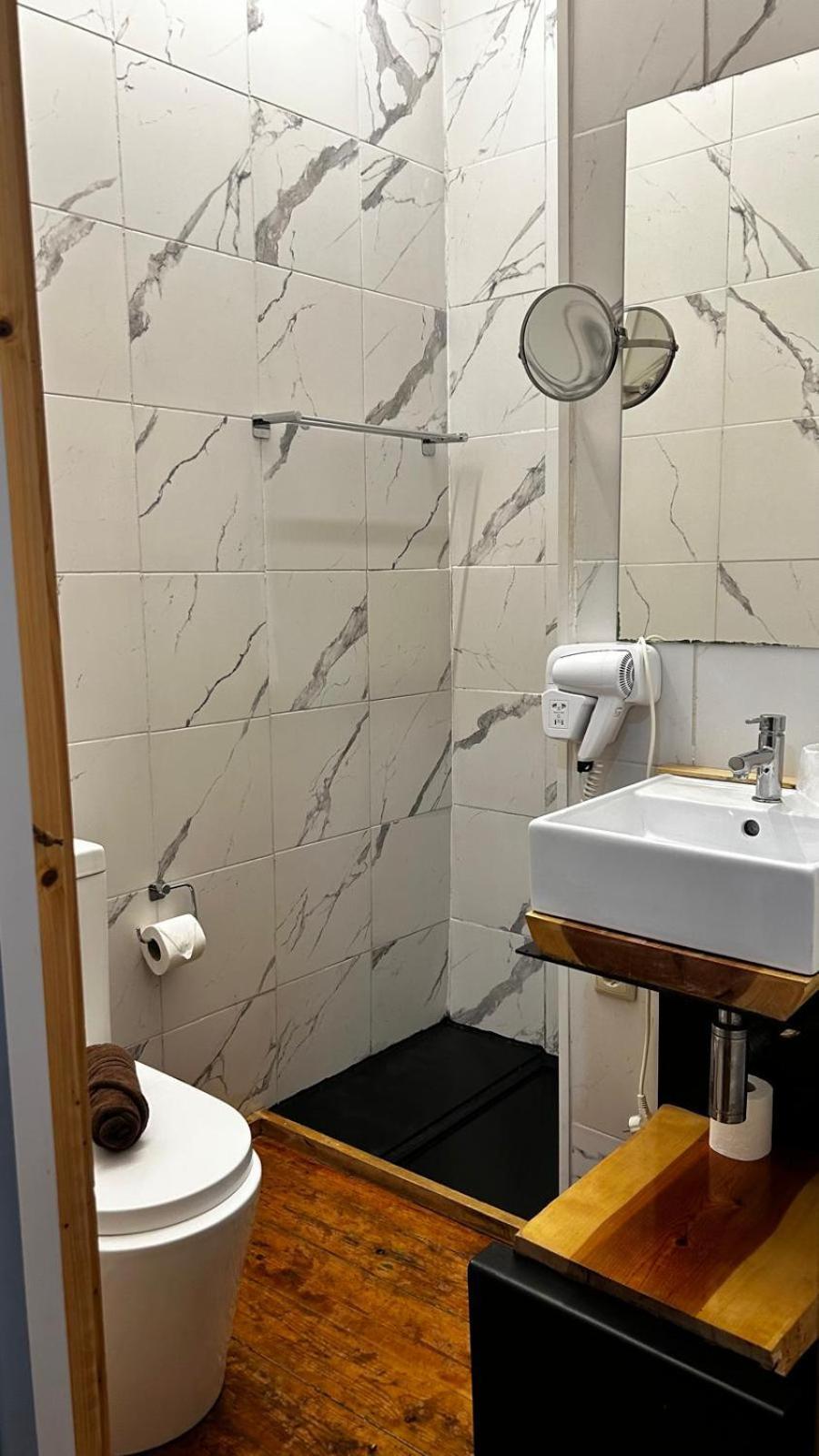 Feel At Home Guest House 欧瓦 外观 照片